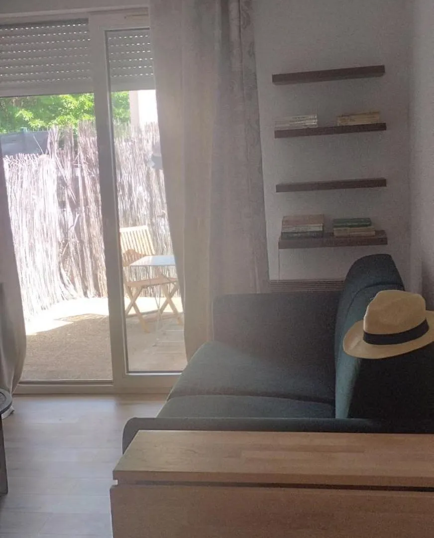 Studio Cosy, Renove Avec Terrasse Aix-en-Provence 0*,